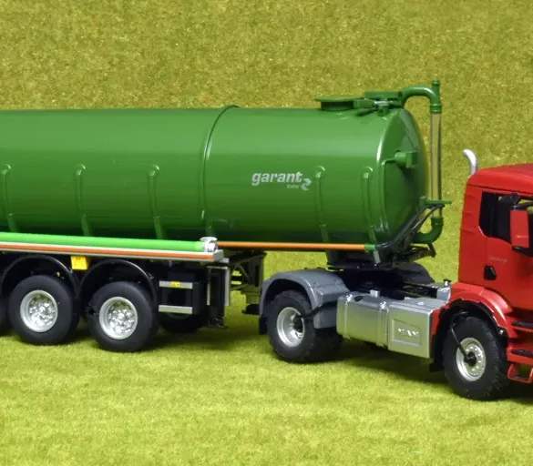 32wiking Kotte mesttankoplegger garant TSA + MAN TGS 18.510 4x4 BL 1