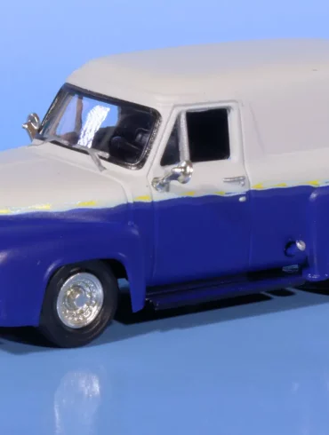 INT.Athearn 87.Ford F100 Panel van(1)