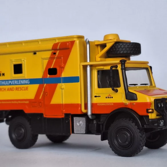 1;64 Xcartoys Unimog U 4000 1