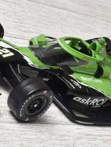 18Greenlight Ed Carpenter Racing 2024 Rinus Veekay 1