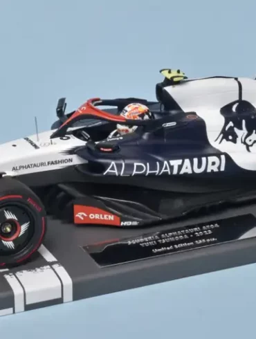 18minic Alpha Tauri AT04 2023 Tsunoda 1