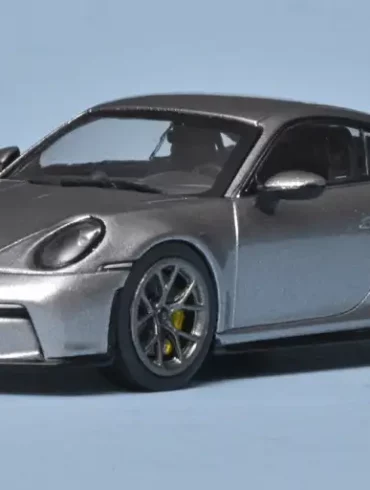 43solido Porsche 911 992 GT3 Touring 2021 1