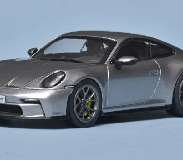 43solido Porsche 911 992 GT3 Touring 2021 1