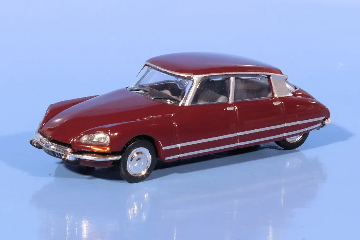 INT.Norev 87.Citroën DS23(1)