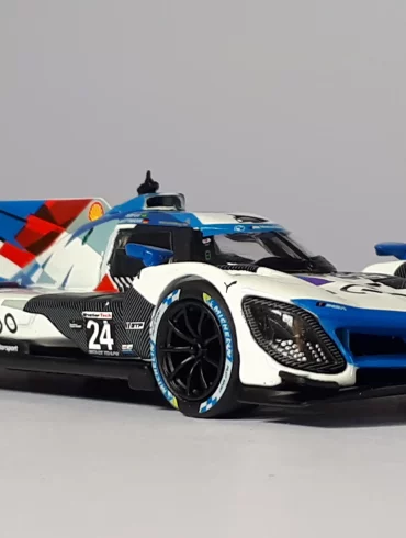 1;64 Mini GT BMW M Hybrid V8 1