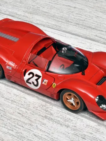 24Bburago Ferrari 330 P4 LM 1967 3