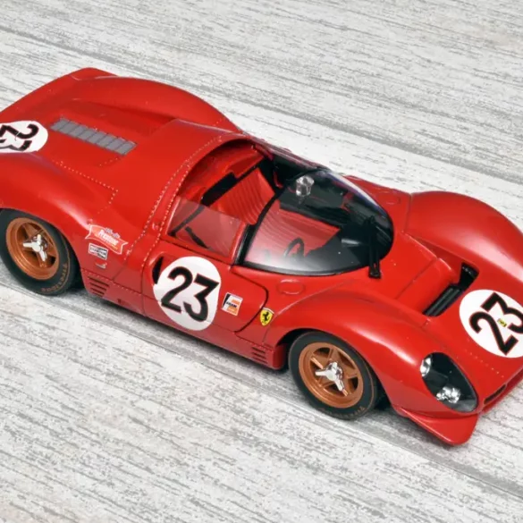 24Bburago Ferrari 330 P4 LM 1967 3