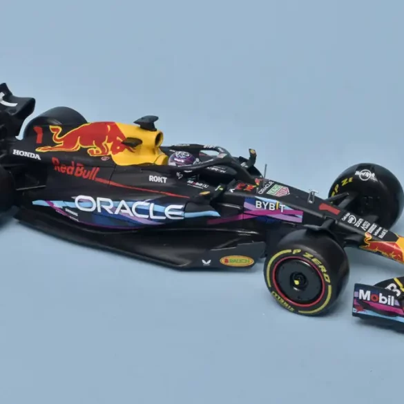 24Bburago Red Bull RB19 GP Miami 2023 Verstappen 1