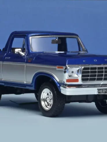 24MotorM Ford Bronco 1978 1