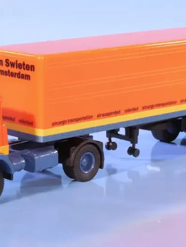 INT.Brekina 87.Hanomag Henschel F 161 S (1967 1972) Van Swieten