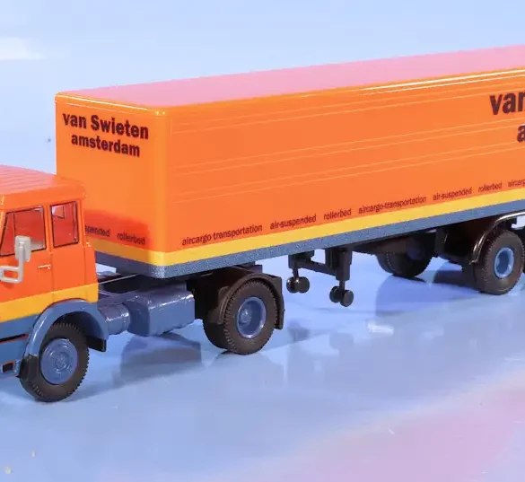 INT.Brekina 87.Hanomag Henschel F 161 S (1967 1972) Van Swieten