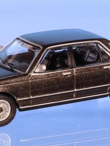 INT.Minichamps 87.BMW 733(E23)(1)