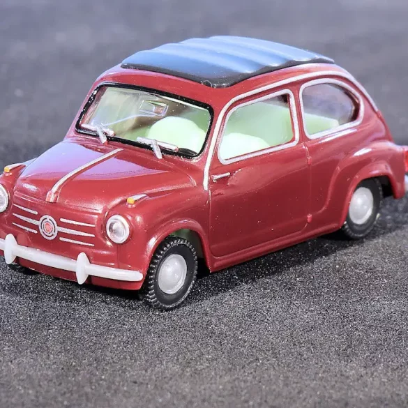 INT.Wiking 87.Fiat 600 linnendak(1)