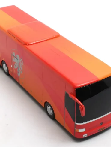 1;64 Matrix Mercedes Benz Travego KNVB 4