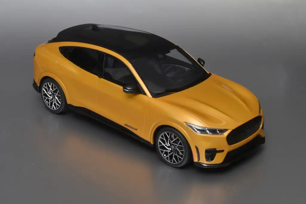 18OttOm Ford Mustang Mach E GT Performance 2021 3