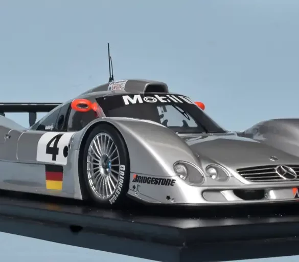 18Spark Mercedes CLR LM 1999 Webber + Goenong + Tiemann 3