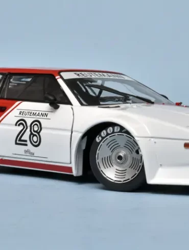 18Werk83 BMW M1 ProCar 1980 Reutemann 1
