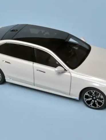 18minic BMW i7 2022 1