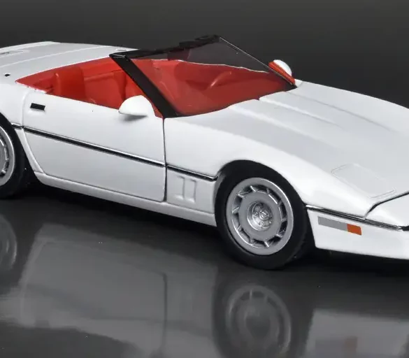 24Mmax Chevrolet Corvette conv 1986 1