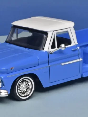 24MotorM GMC C1000 Stepside 1966 1