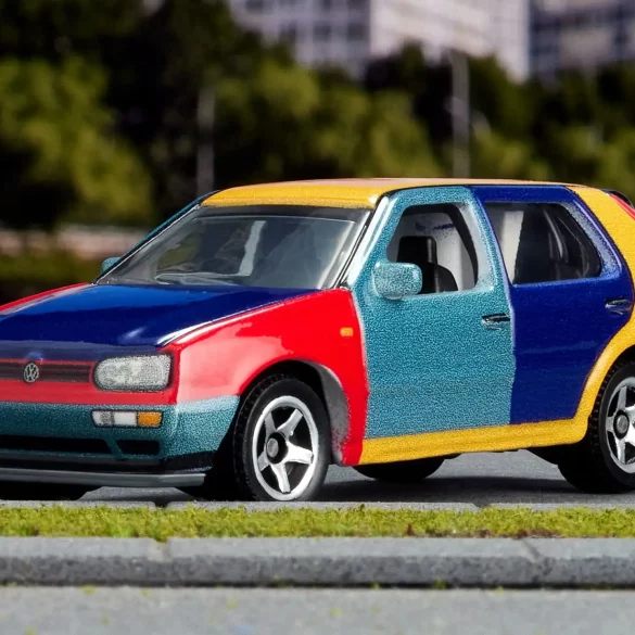 3 inch Matchbox Volkswagen Golf Harlequin 1