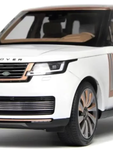 1 18LCD Range Rover 2022