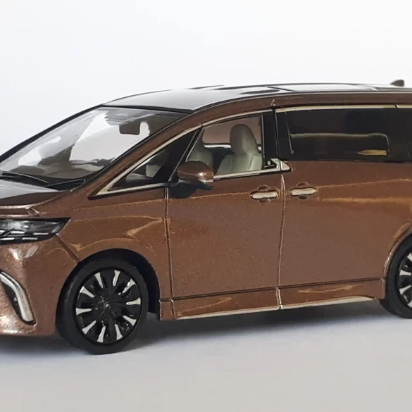 1;64 Hobby Japan Toyota Alphard Executive Lounge 1