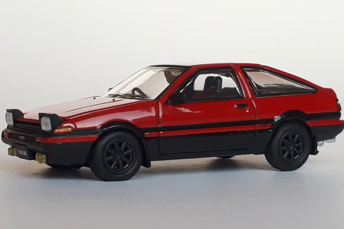 1;64 Hobby Japan Toyota Sprinter Trueno GT APEX 1