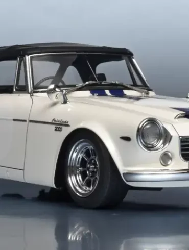 18IgnitionM Datsun Fairlady 2000 1