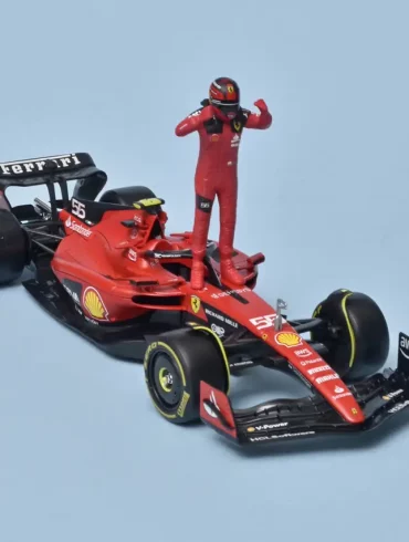 24Bburago Ferrari SF 23 2023 Carlos Sainz 1
