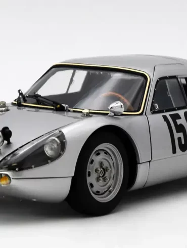 3 18cmc Porsche 904 Carrera GTS Rally 1964