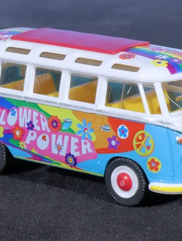 INT.Wiking 87.VW T1 Hippiebus(1)