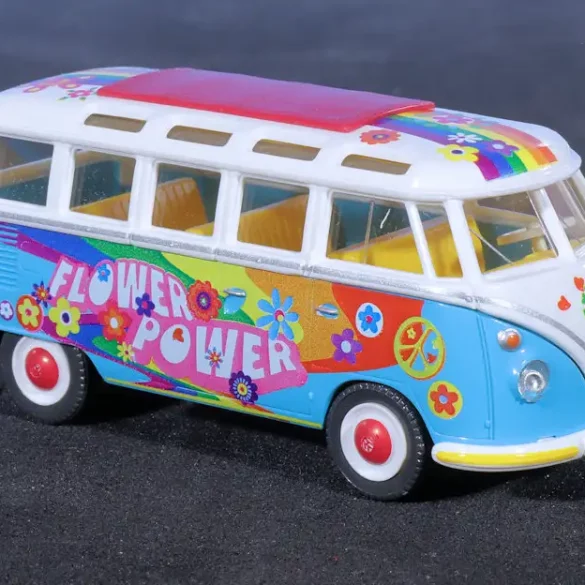 INT.Wiking 87.VW T1 Hippiebus(1)