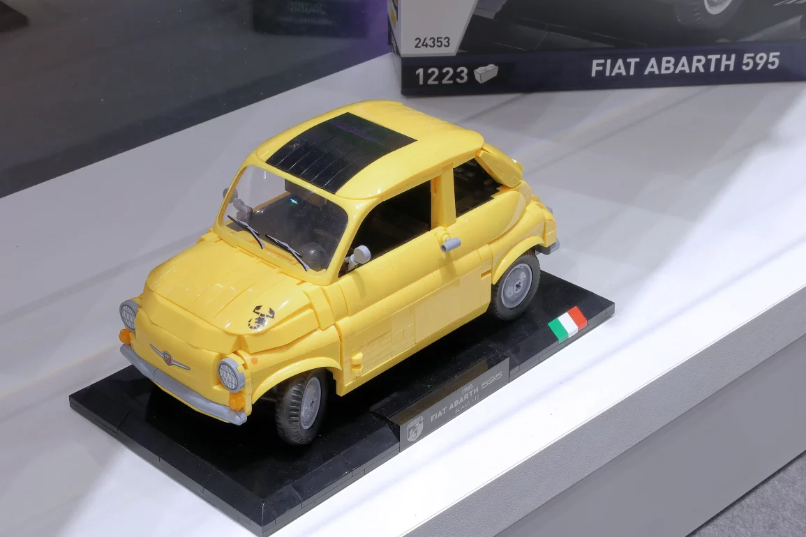 118 Cobi Fiat 500