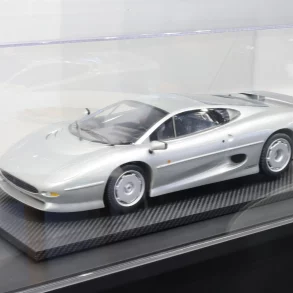 118 HC Models Jaguar XJ220