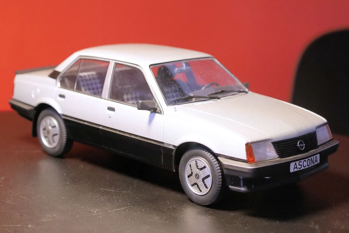 118 MCG Opel Ascona SR