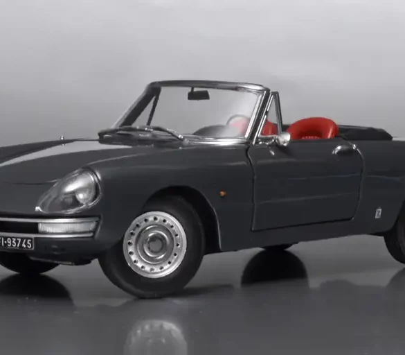 18Touring Model Alfa Romeo Duetto Spider 1966 1