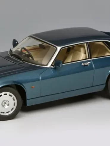 18cult Jaguar XJR S 1993 1