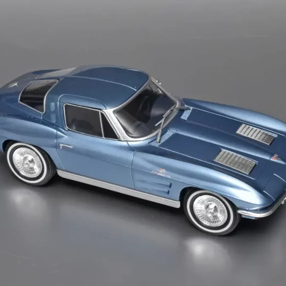 24WhiteB Chevrolet Corvette C2 Stingray 3