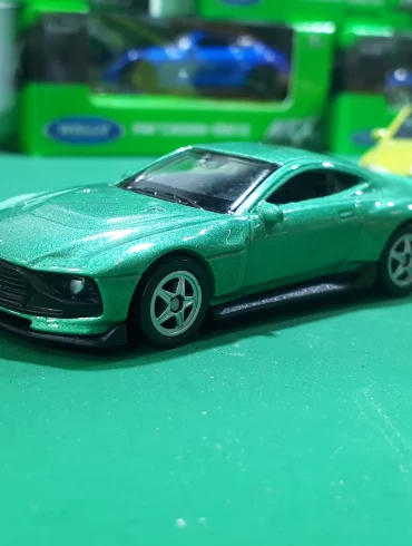 3 inch Welly Aston Martin Victor 1