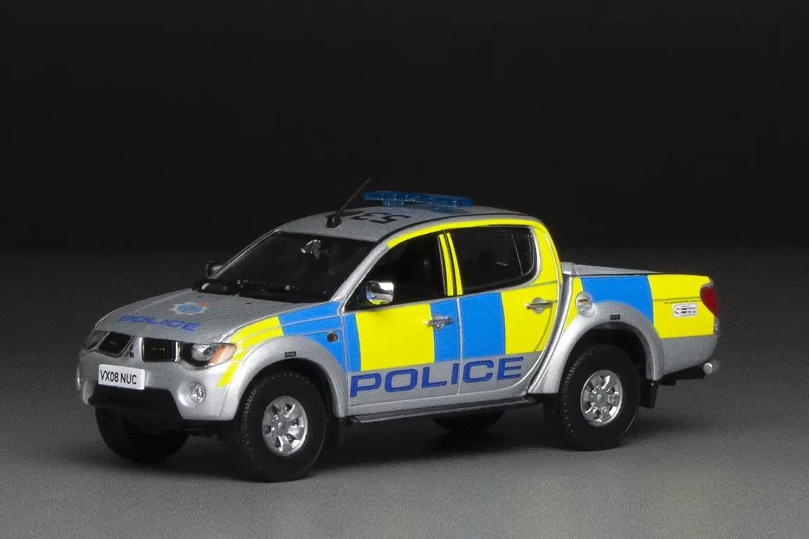 43Vitesse Mitsubishi L200 Gloucestershire 29346 (1)