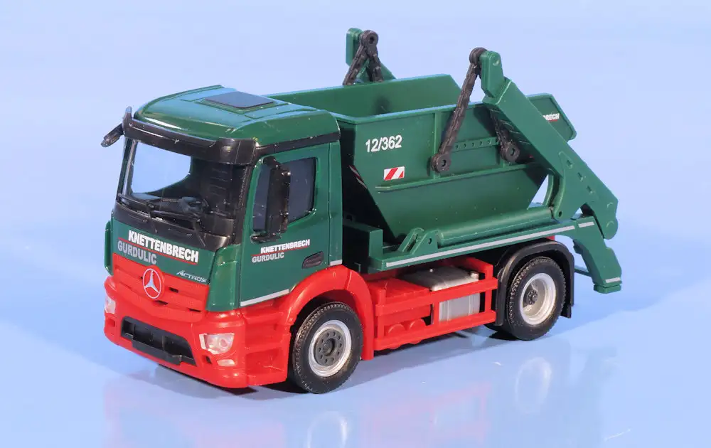 INT.Herpa 87.MB Actros S Knettenbrech Gurdulic(1)