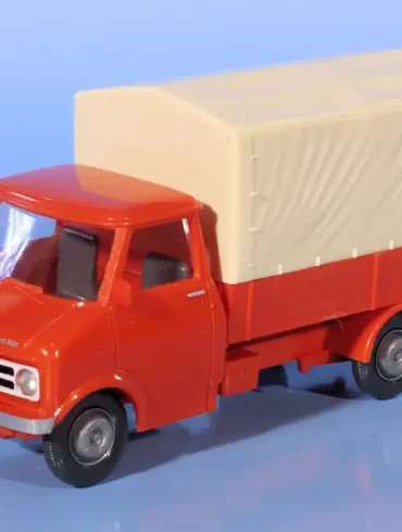 INT.Wiking 87.Bedford CF Huifbak(1)