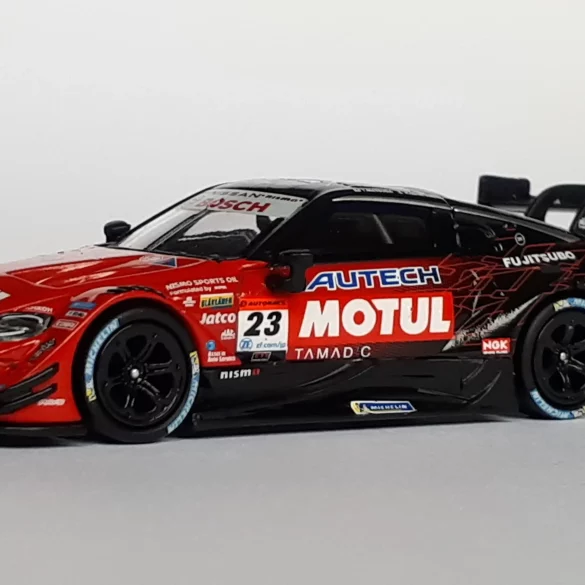 1;64 Mini GT Nissan Z GT500 1