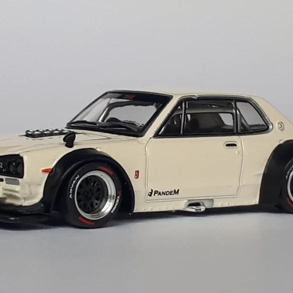 1;64 Pop Race Nissan Skyline GT R 1