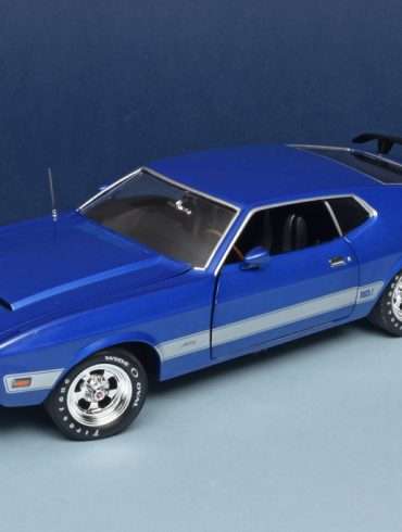 18AutoW Ford Mustang Mach 1 1973 1