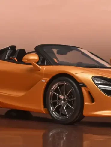 18GTspirit McLaren 750S Spider 1
