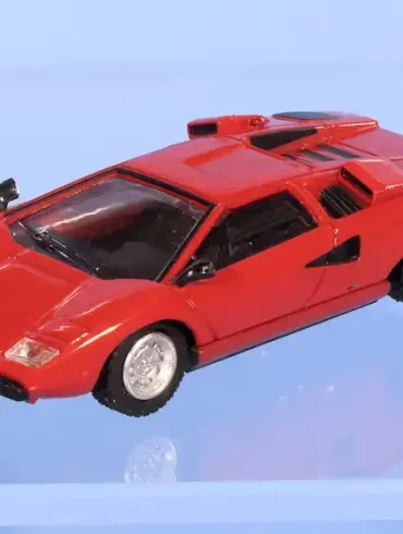 INT.Minichamps 87.Lamborghini Countach(1)