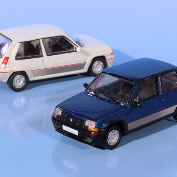 INT.PCX87.Renault Supercinq GT Turbo(1)
