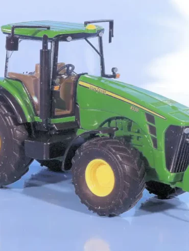 INT.Wiking 87.John Deere 8330(1)